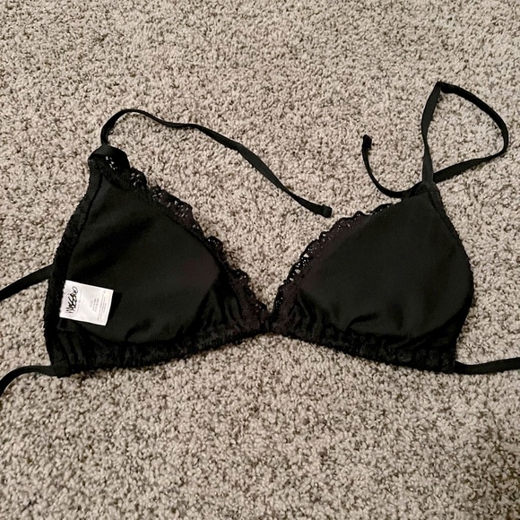 Black Bikini Top D/DD - Picture 2 of 5